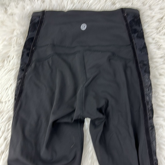 Lululemon Wunder Under Crop High-Rise *Flocked 21" Black / Scatter Floral Black - Picture 7 of 7